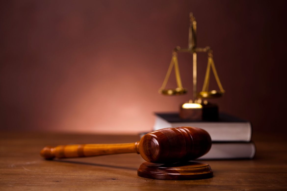Criminal lawyer – for legal defense